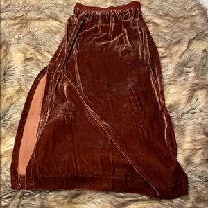 Velvet midi skirt